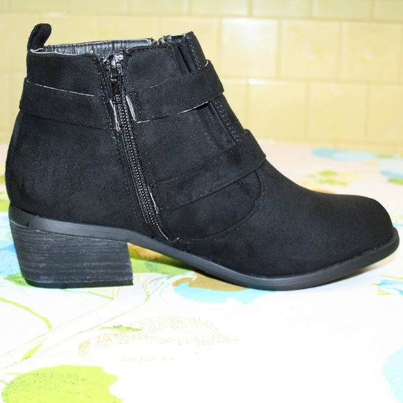 Double Buckle Western Ankle Boots NWT - Picture 3 of 8